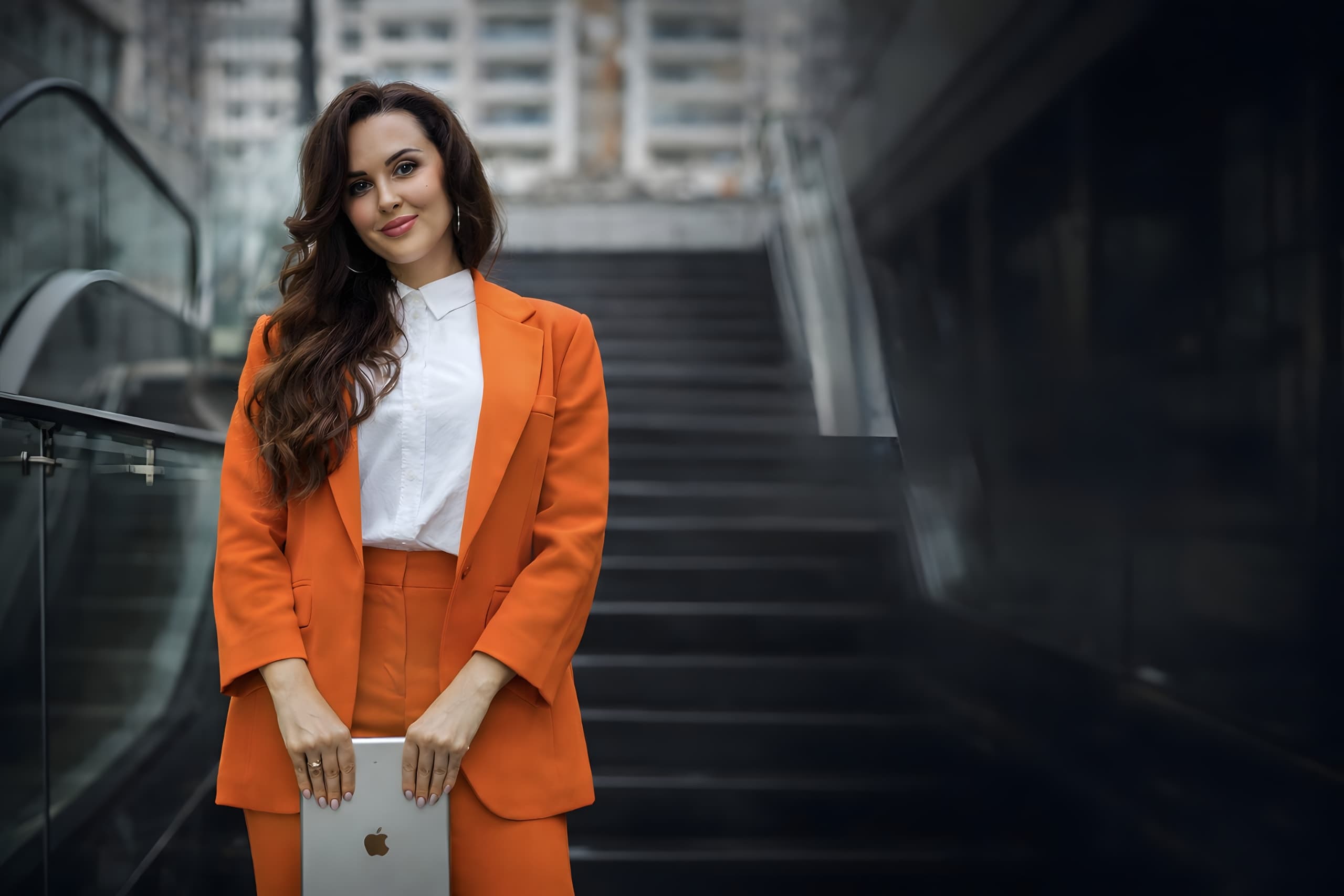 Yuliia Cherbadzhy - Professional Nail Educator